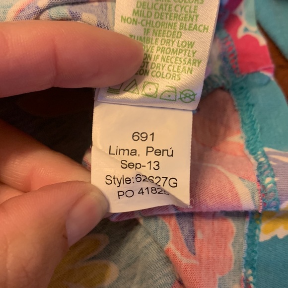 Lilly Pulitzer Girl Long Sleeve shirt - Picture 3 of 3